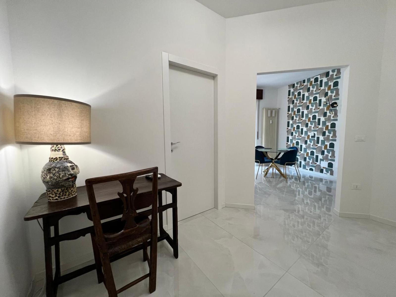 Frame Of Verona Apartments — Photos 1